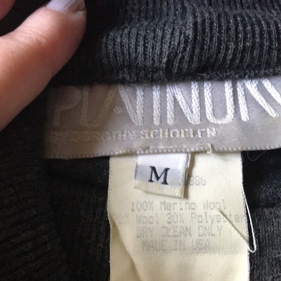 Platinum by Dorothy Schoelen Gray Sweater Size M - Picture 6 of 7